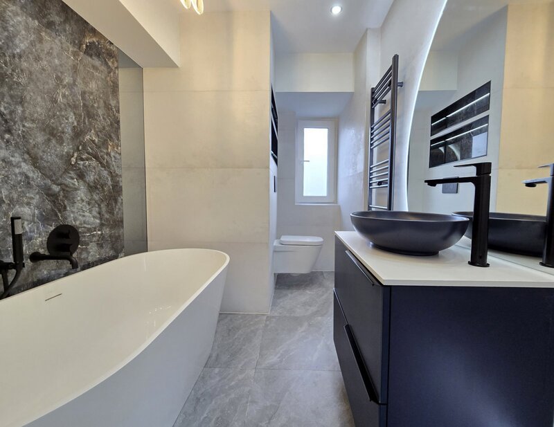 Unirii, Alba Iulia, vedere fata, centrala proprie, renovat lux 2025