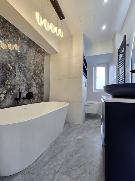 Unirii, Alba Iulia, vedere fata, centrala proprie, renovat lux 2025