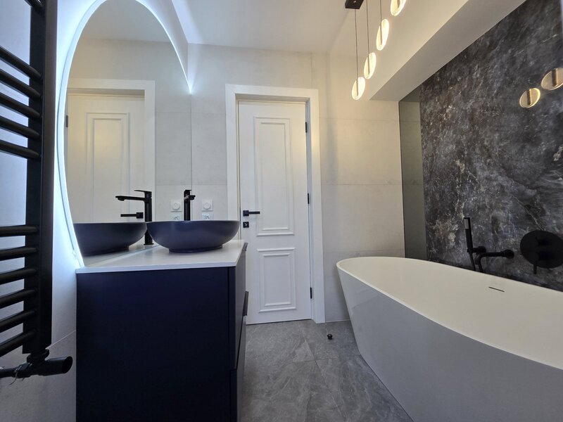 Unirii, Alba Iulia, vedere fata, centrala proprie, renovat lux 2025